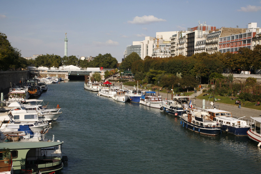 Discover unforgettable cruises aboard the Bateau Mouche in Paris